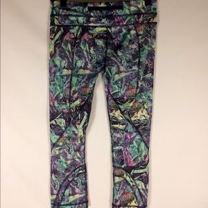 Lululemon Multicolor Crop - 6